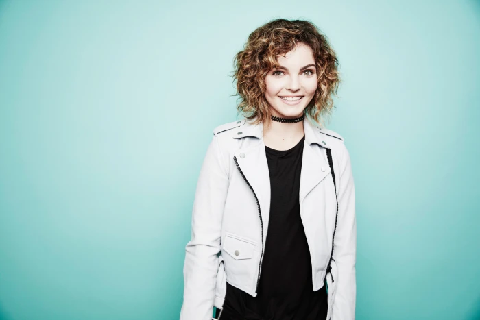 camren bicondova celebrities girls hd looking at camera 2k 4k 5k 8k