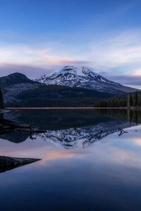 lake snow mountain reflection view nature sky blue water 2k