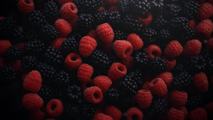 bunch of raspberry and blackberry fruits rasberry food berries 2k