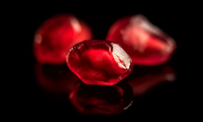 fruit macro pomegranate red food black background 2k 4k 5k