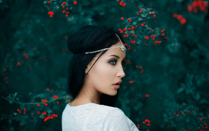 Beautiful girl portrait decoration bokeh berries 2k