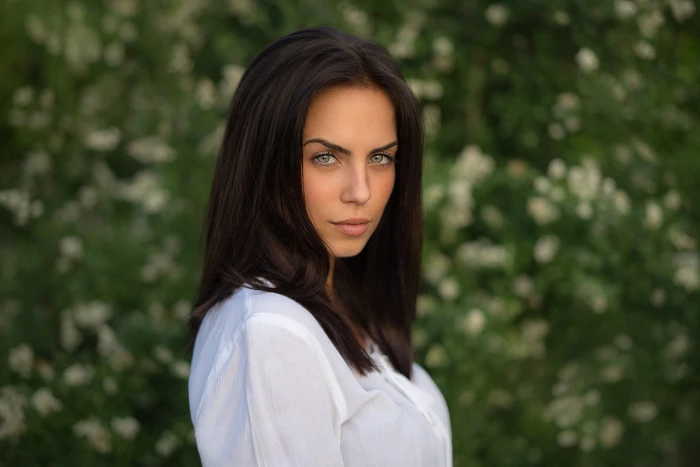 women brunette face portrait bokeh long hair outdoors 2k