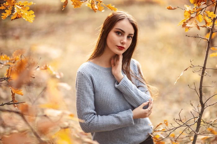 women model brunette long hair portrait outdoors fall 2k