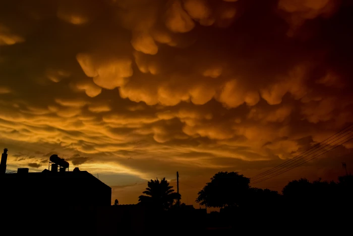 mammatus clouds strange spectacular threatening cumulus 2k 4k 5k