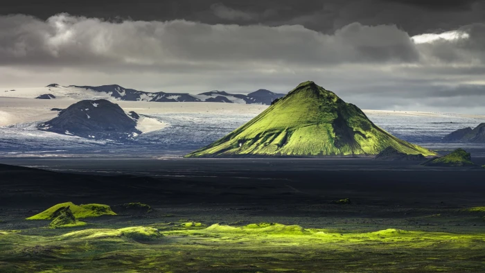 Iceland View of the volcano 2k