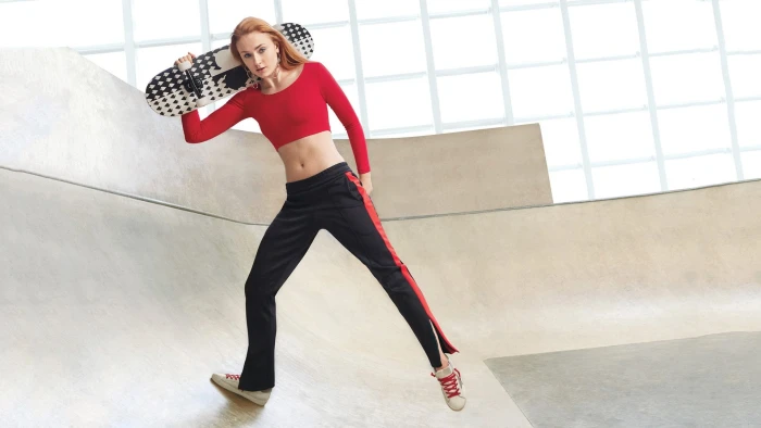 Sophie Turner at a Skatehall celebrity actress 4k hollywood 2k