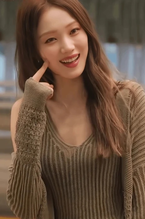 Lee Sung kyung korean actress celebrity