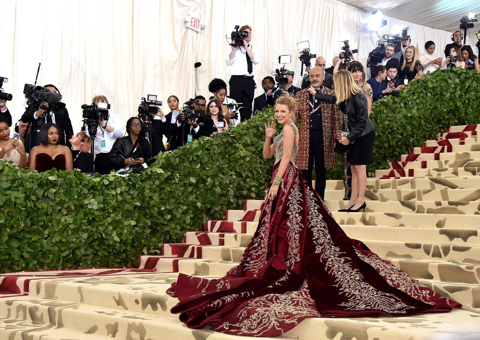 blake lively at the met gala actress hollywood 2k
