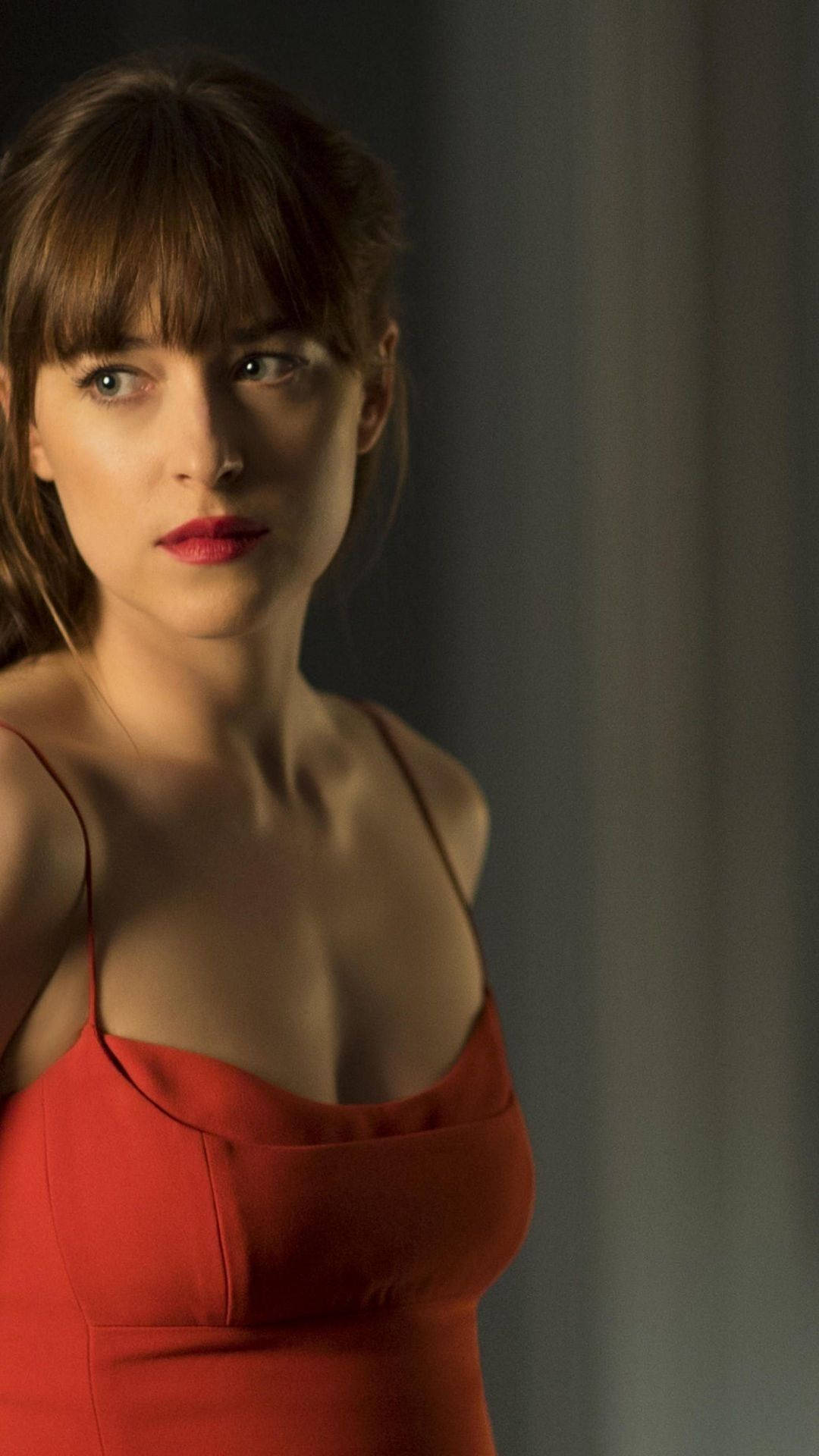 dakota johnson red dress actress hollywood