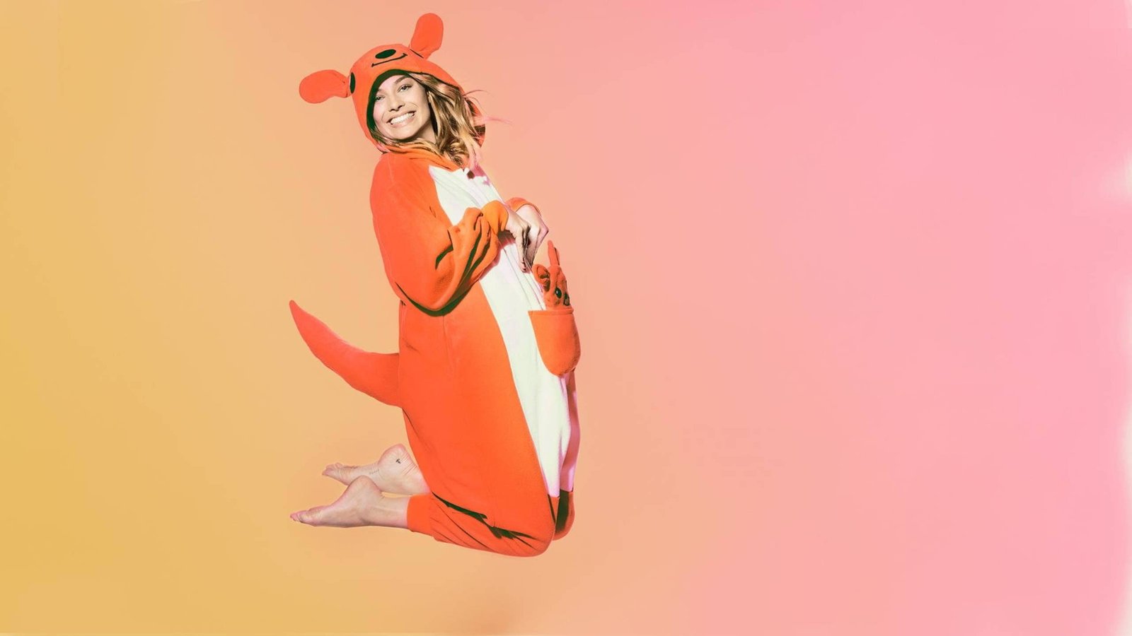 margot robbie kangaroo costume actress hollywood 2k