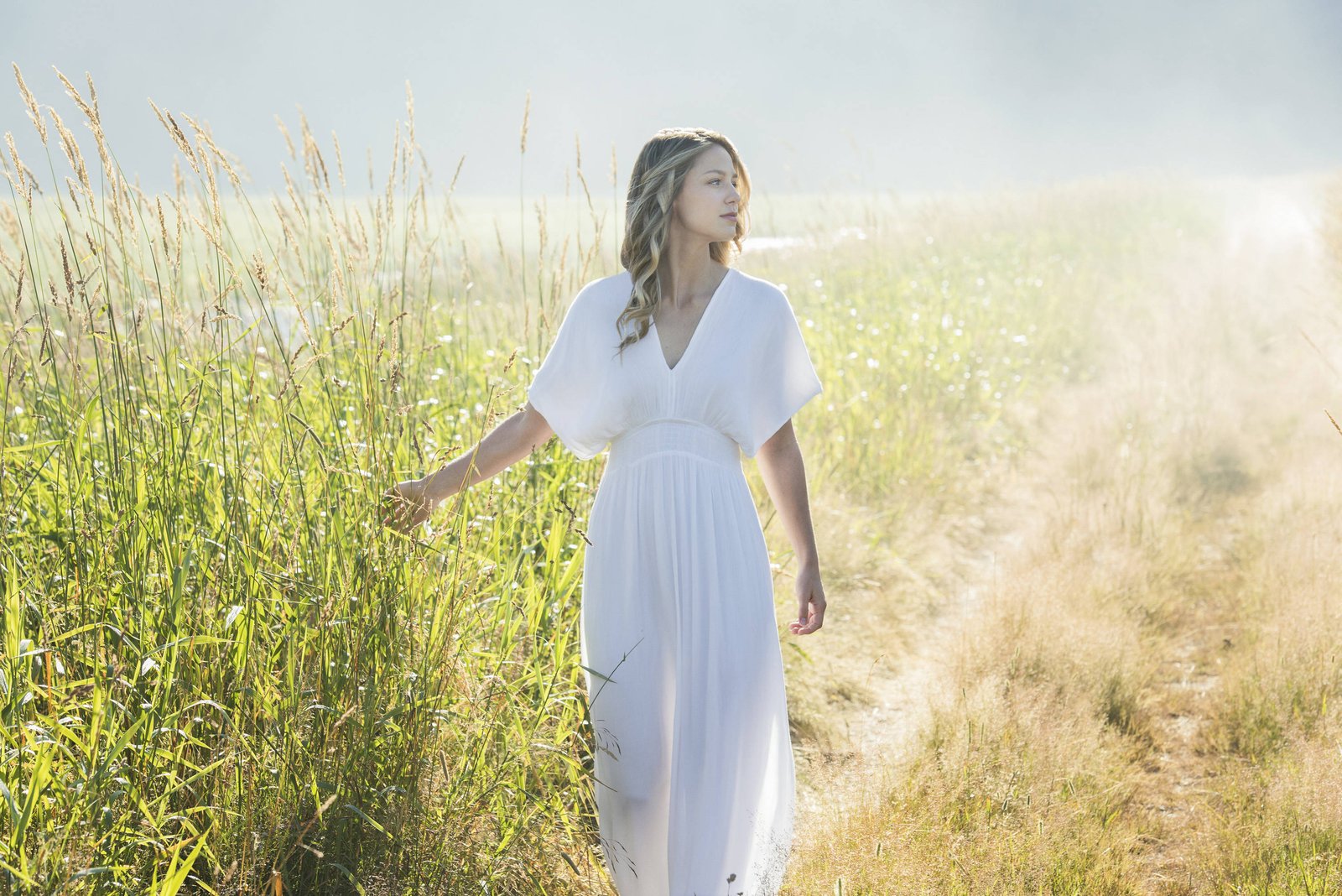 melissa benoist in a field actress hollywood 2k