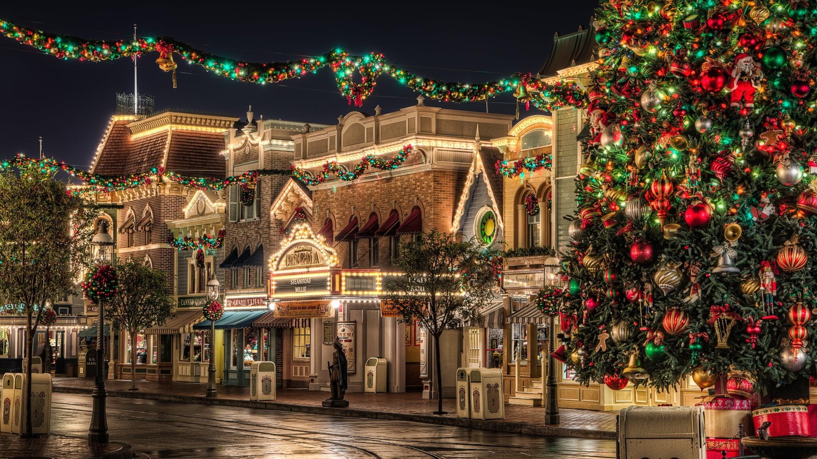 tree disneyland evening downtown tourist attraction france 51 2k