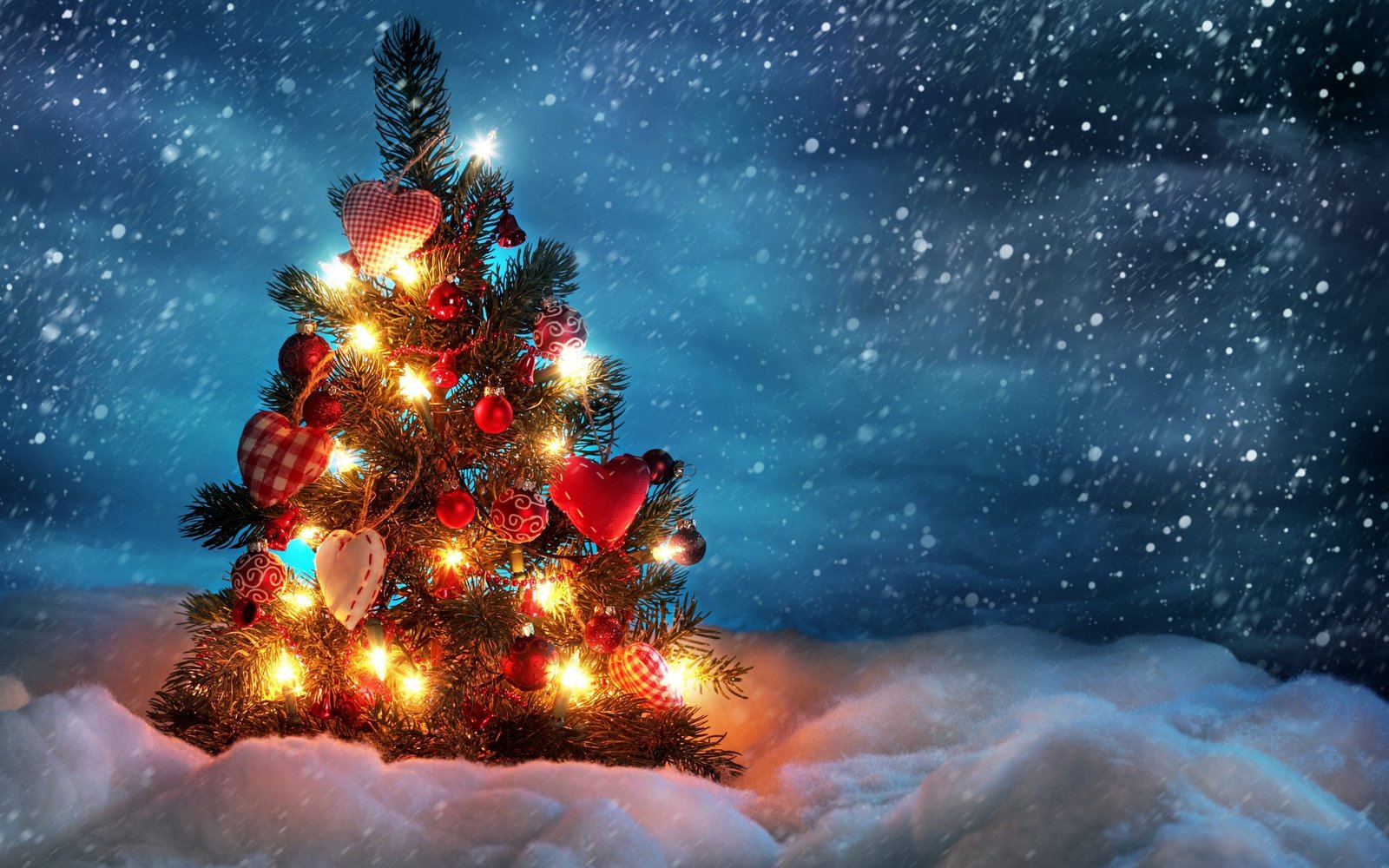 red heart Christmas decors photo of Tree trees fir 2k