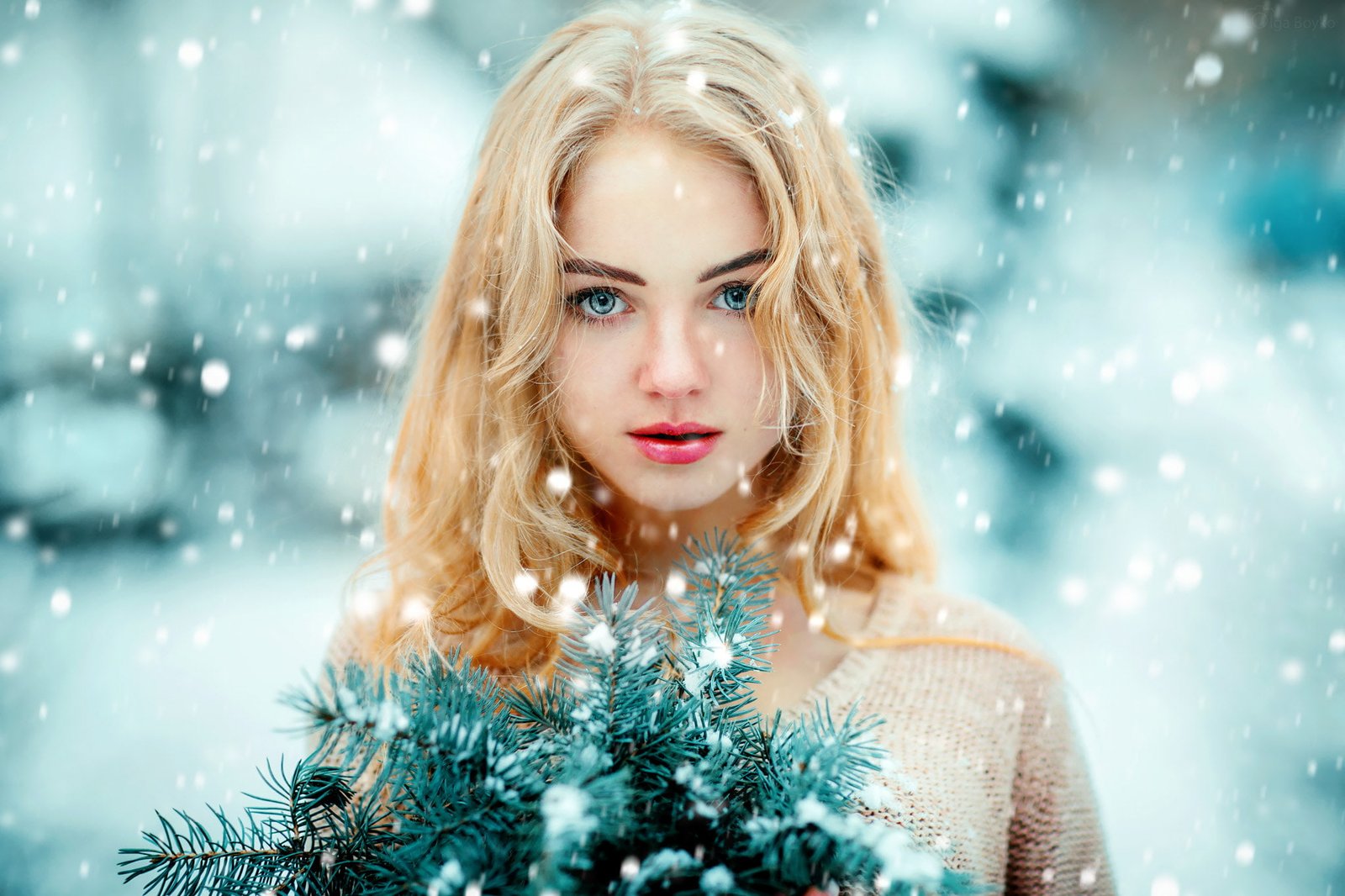 women face blonde portrait blue eyes snow depth of field 2k