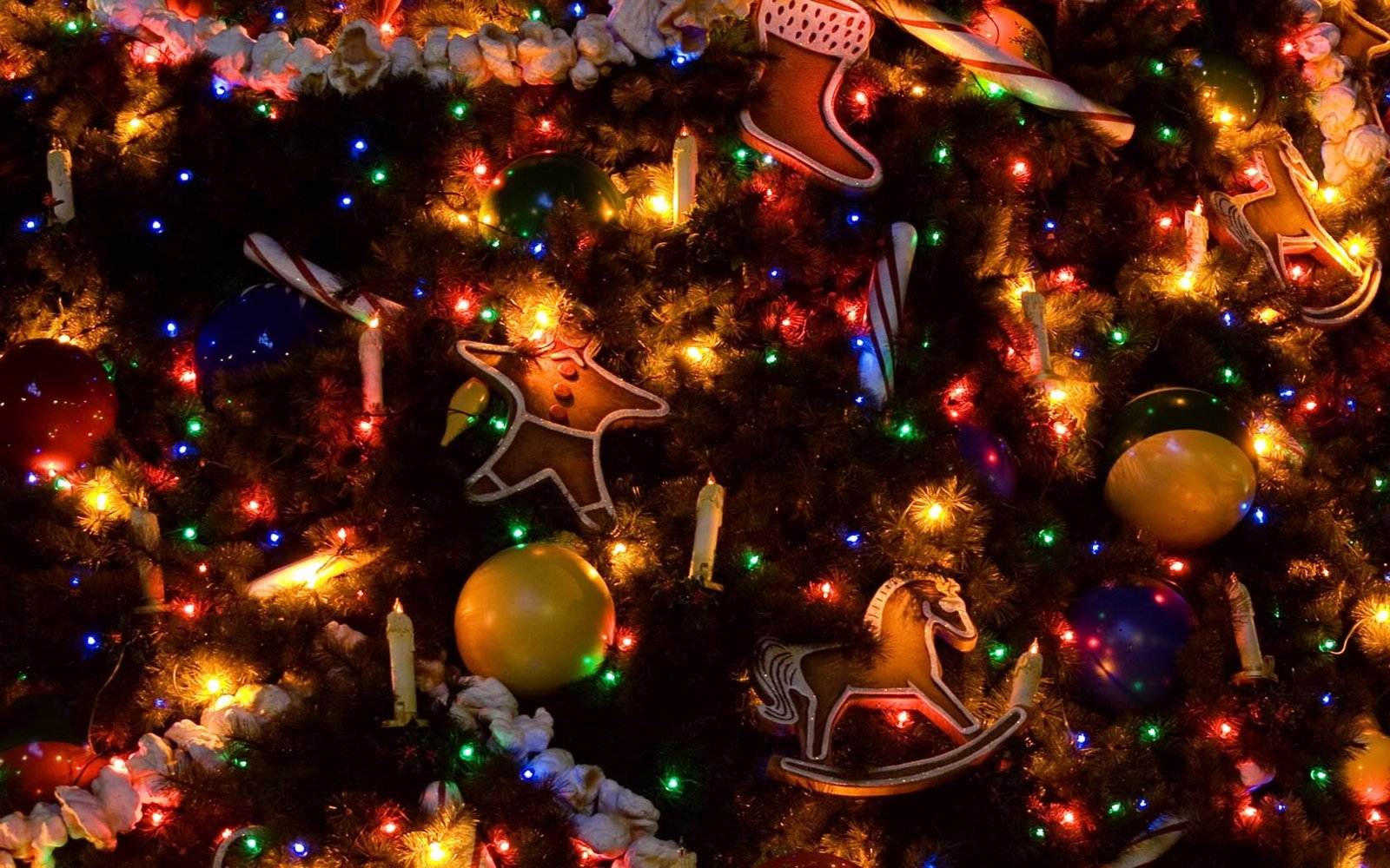 lighted Christmas tree holiday ornaments decoration