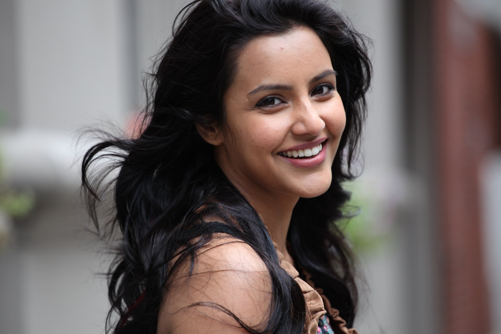 actress anand bollywood indian priya saree tollywood 2k