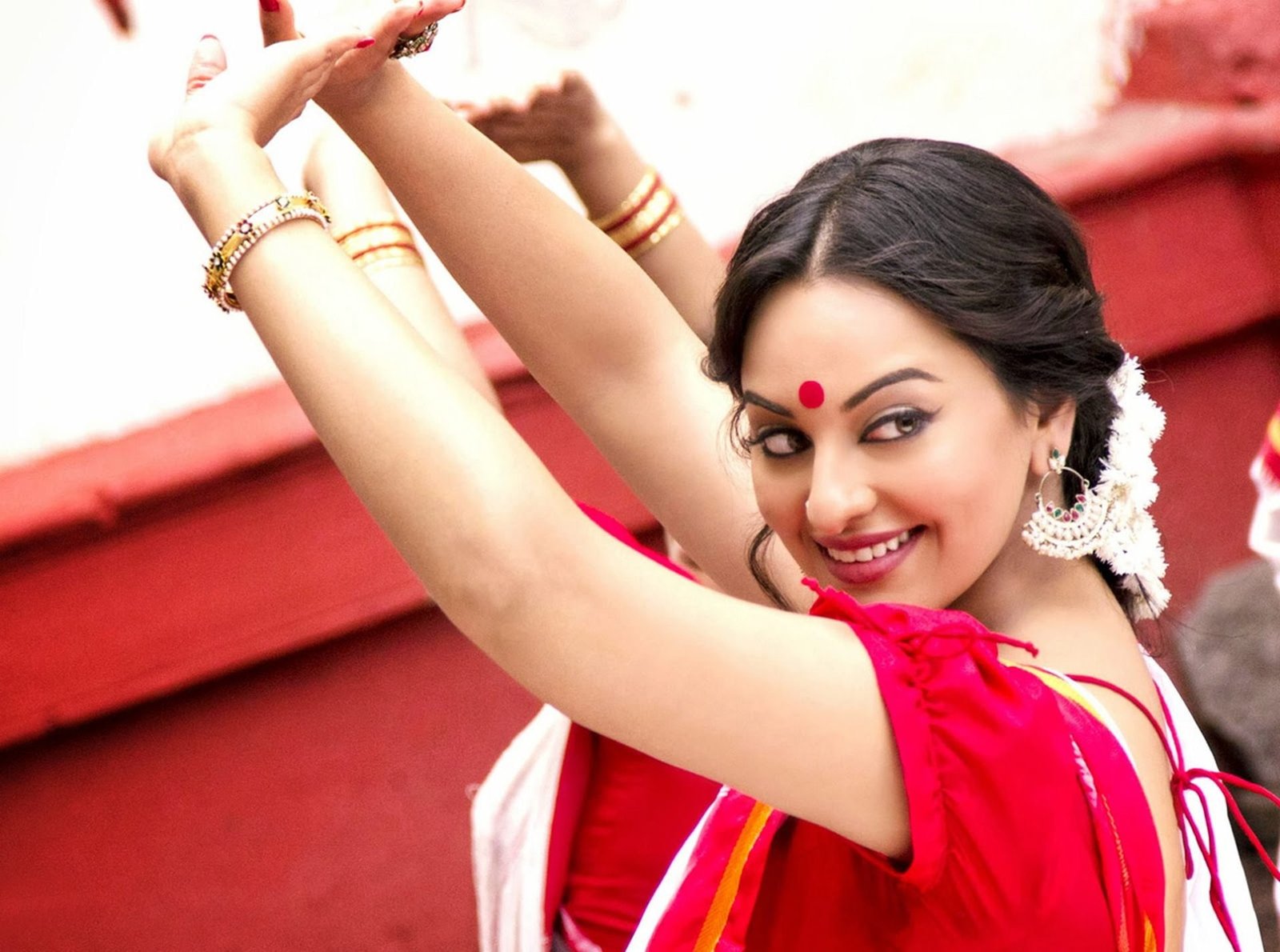 actress babe bollywood indian model sinha sonakshi
