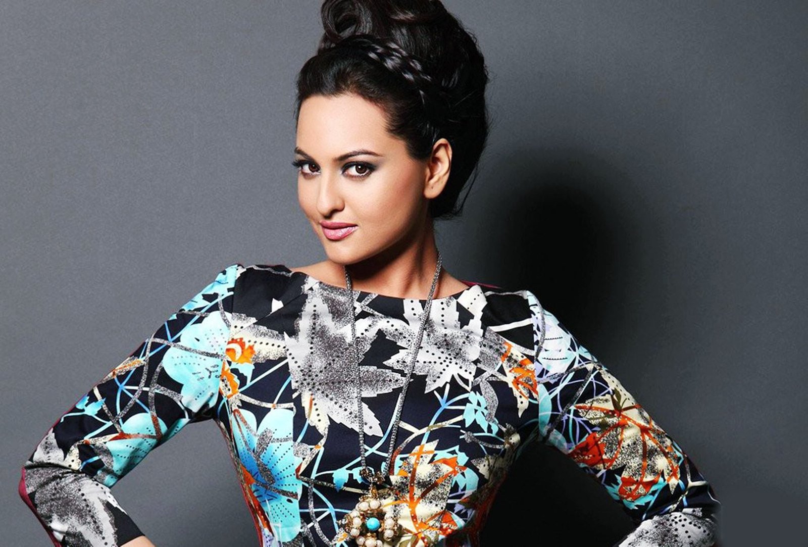 actress babe bollywood indian model sinha sonakshi