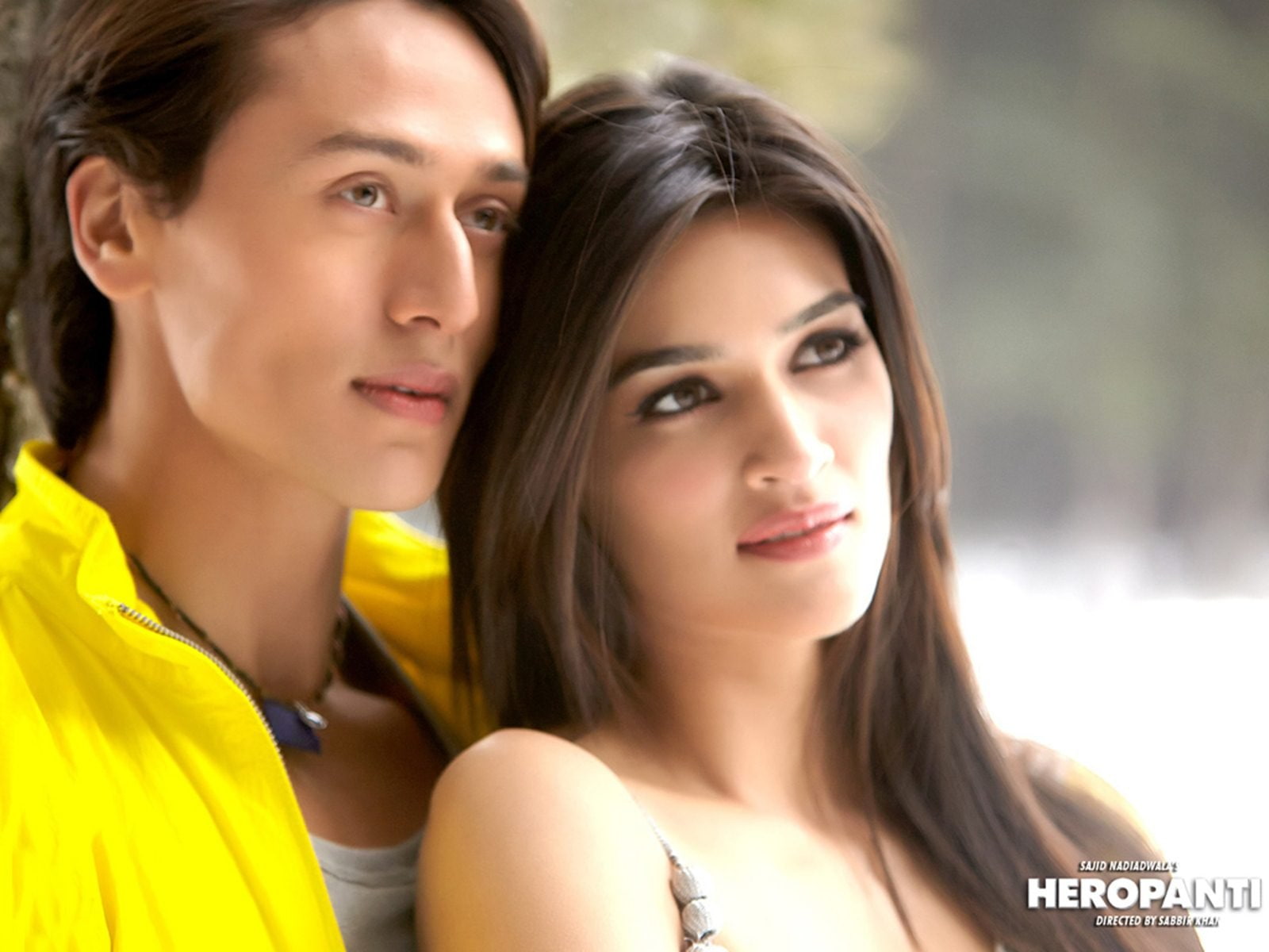 actress babe bollywood kriti model sanon