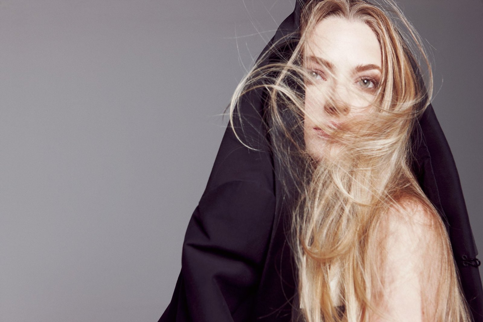 Actresses Amanda Seyfried Face Hair