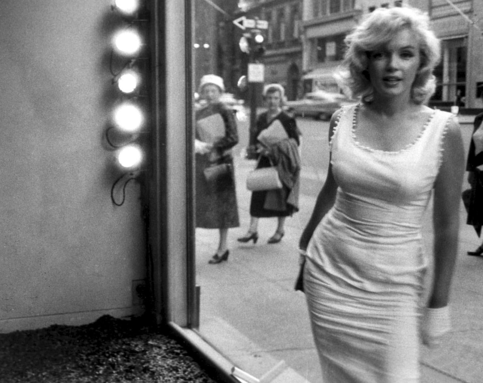 actress blonde marilyn monroe