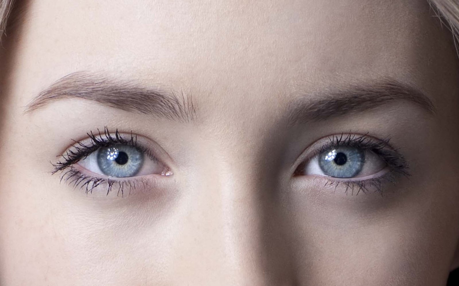 actress blue celebrity eyes ronan saoirse