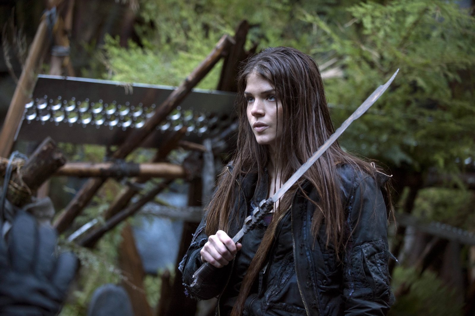 actress Marie Avgeropoulos sword The warrior women 2k