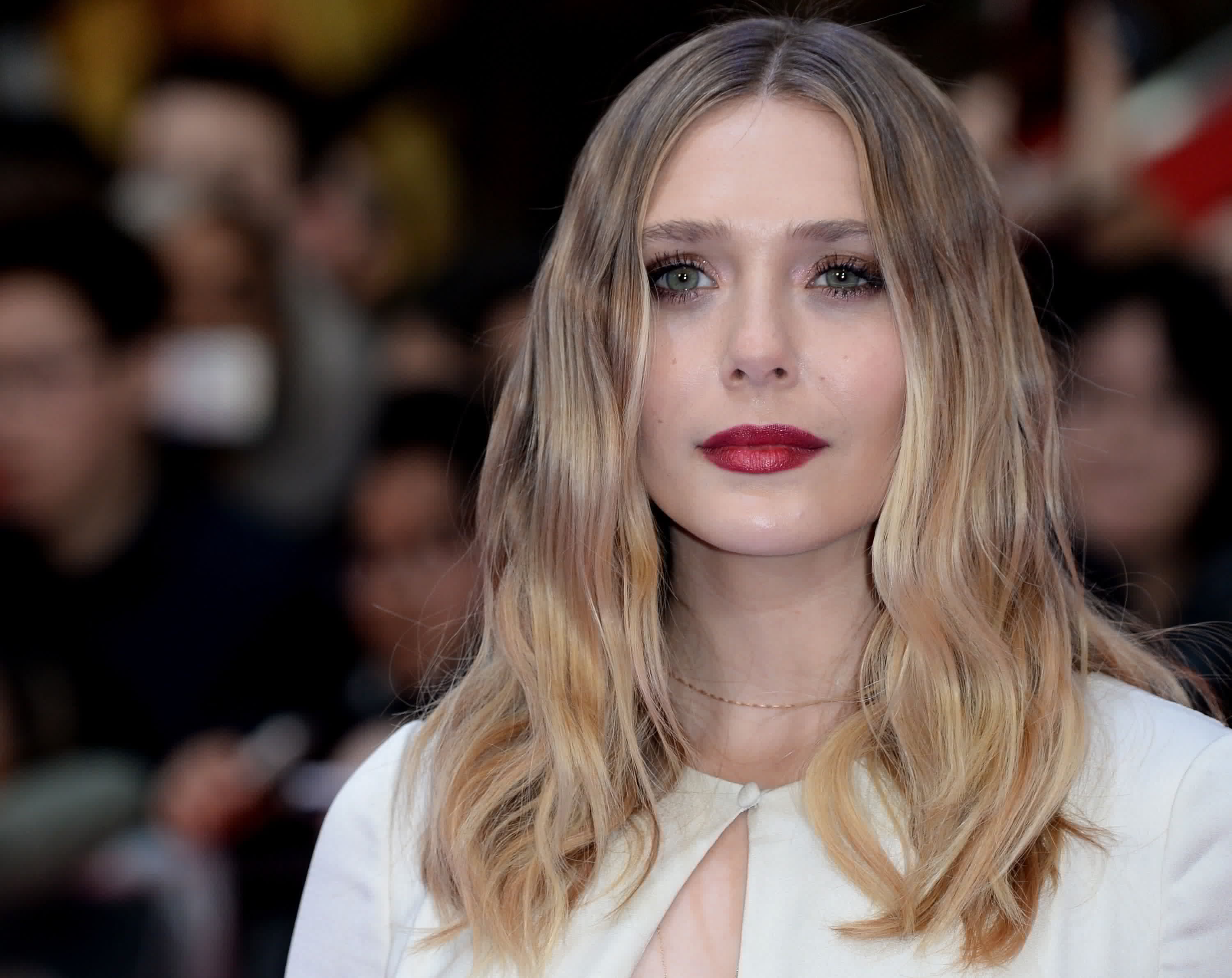 Actresses Elizabeth Olsen American Blonde Face Green Eyes 2k