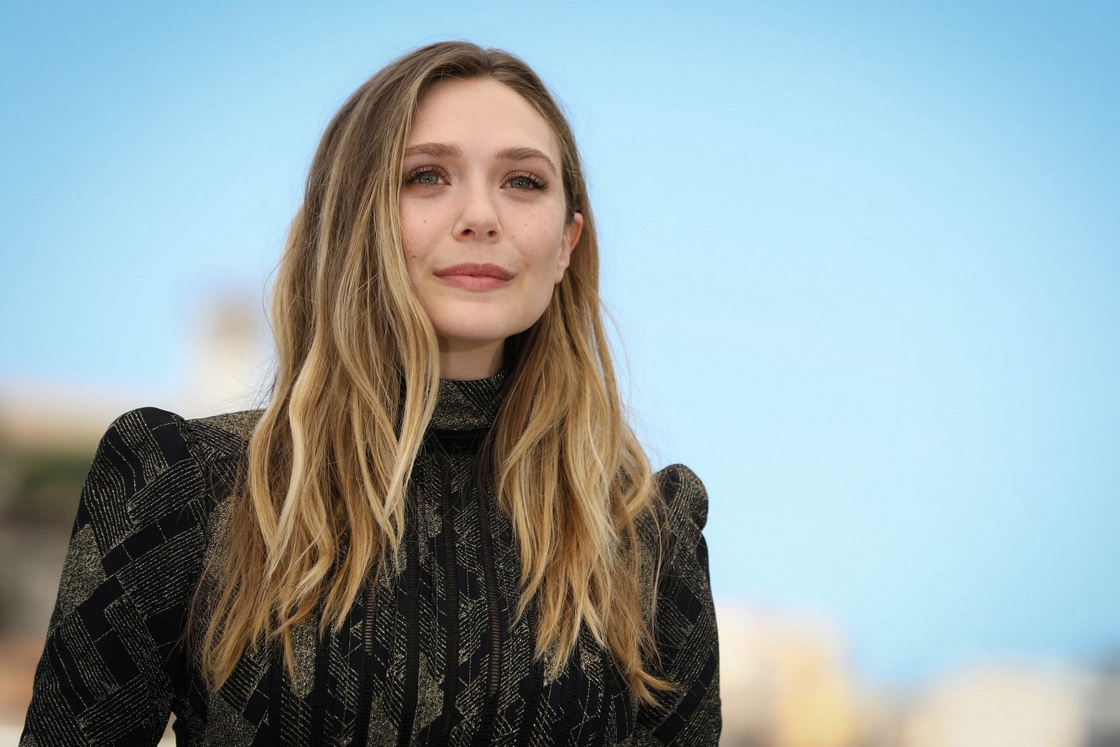 Actresses Elizabeth Olsen American Blonde 2k