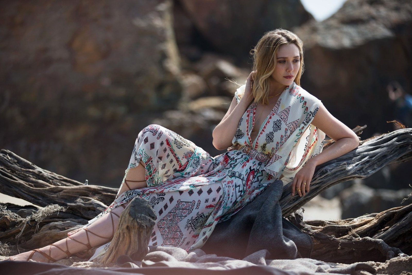 Actresses Elizabeth Olsen Blonde