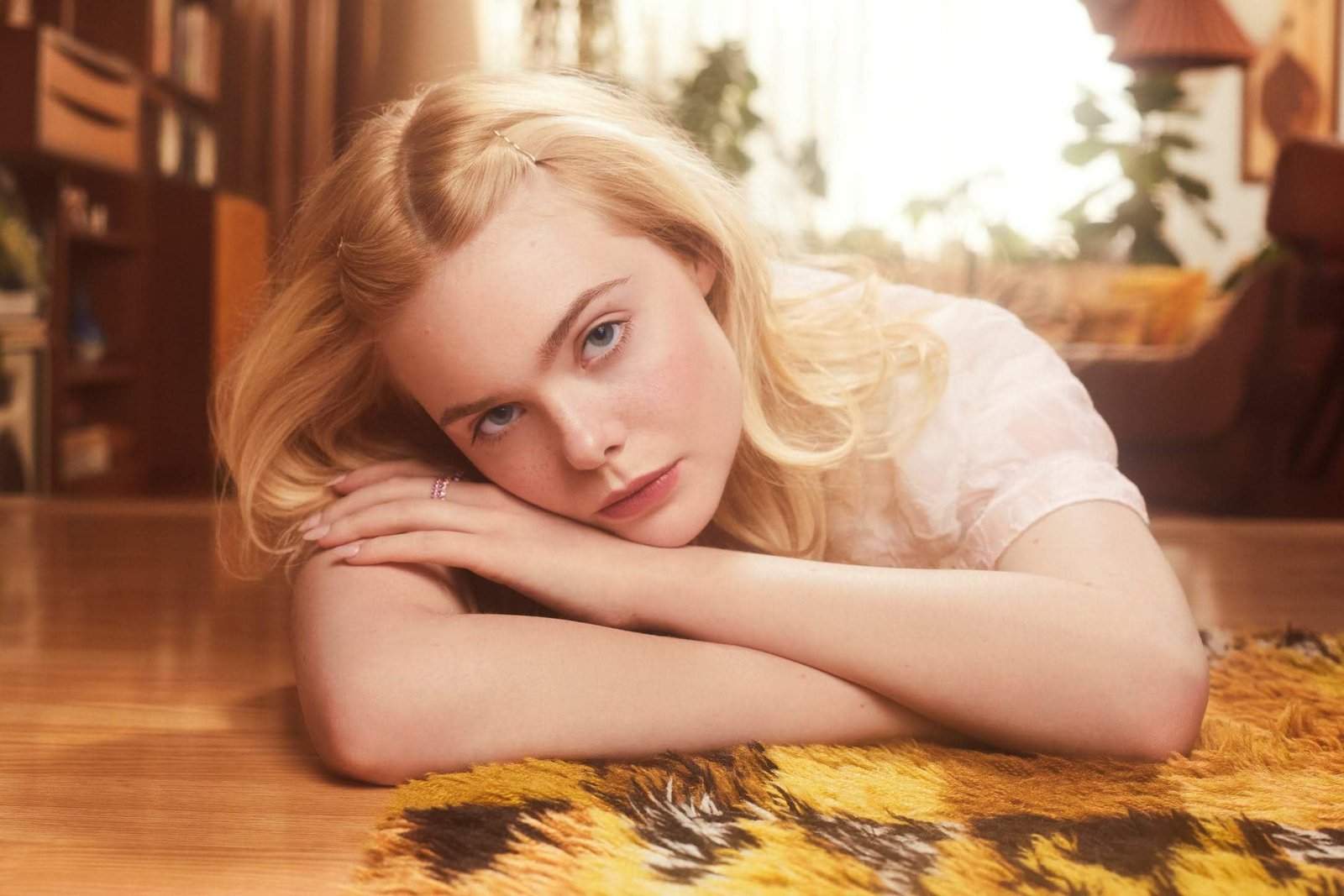 Actresses Elle Fanning American Blonde Blue Eyes Stare 42 2k