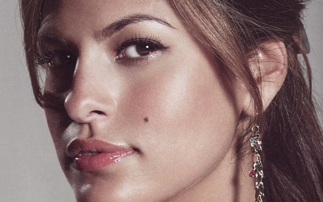 Actresses Eva Mendes portrait headshot human body part