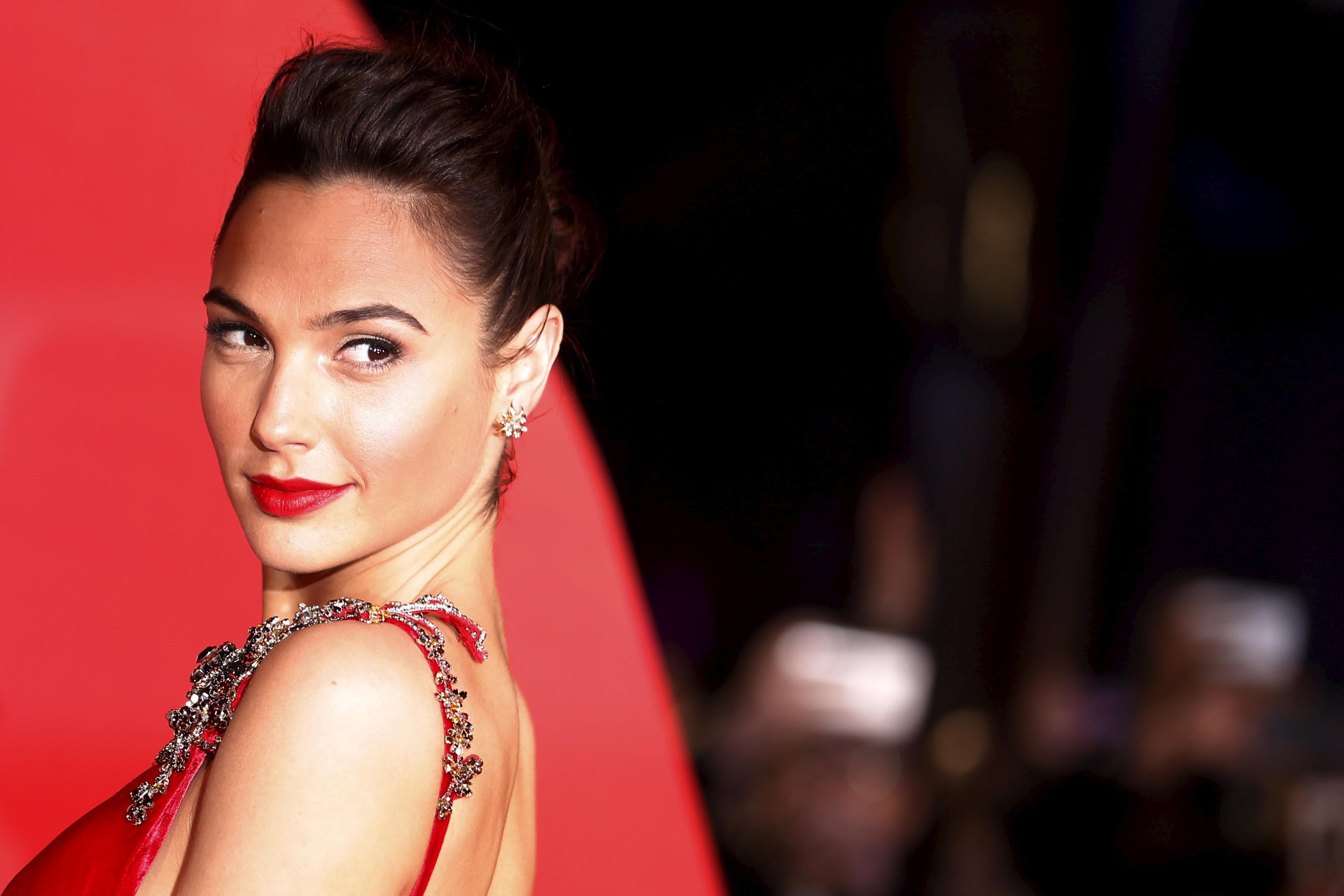Actresses Gal Gadot Brown Eyes Brunette Depth Of Field 2k