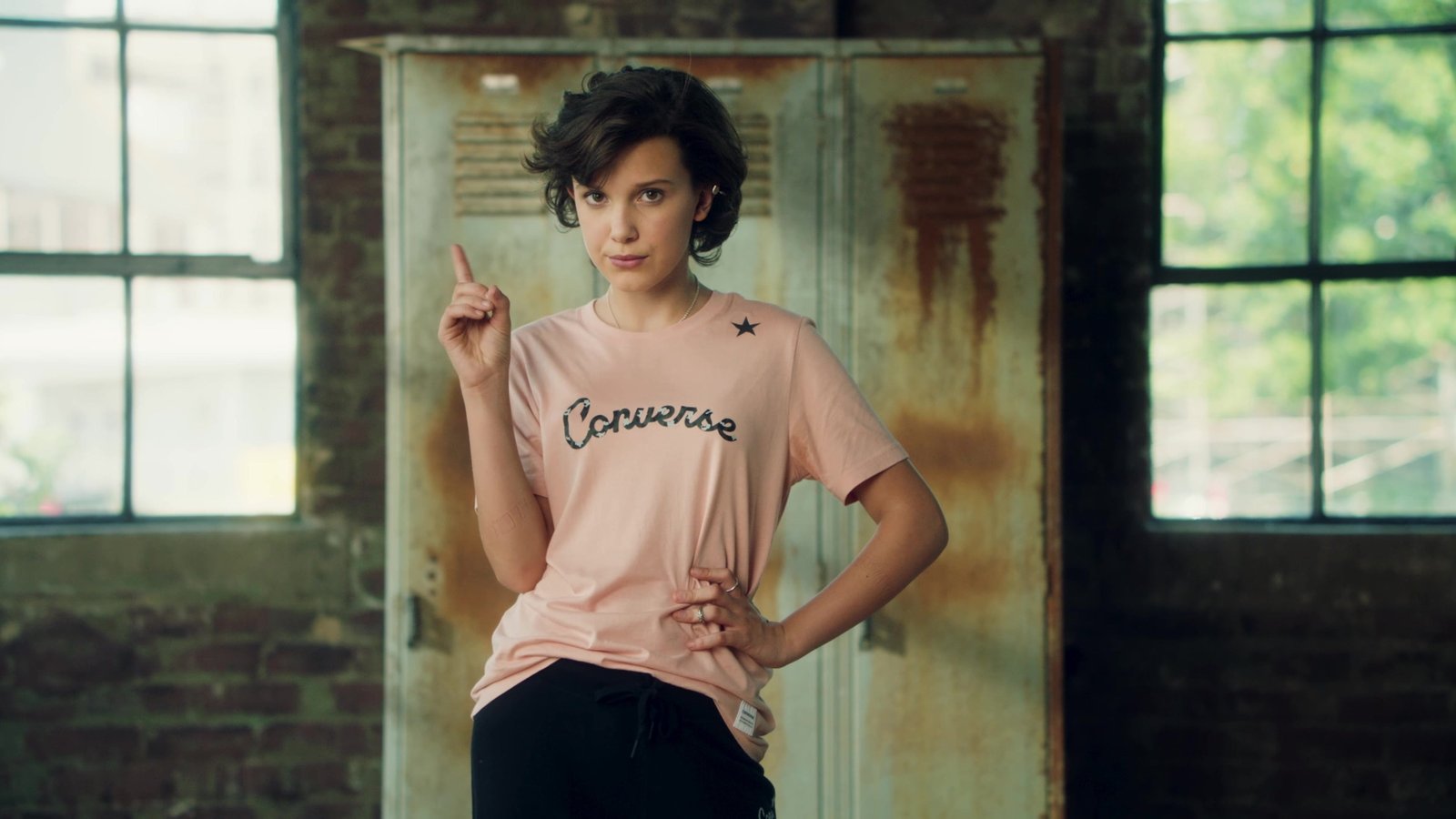 Actresses Millie Bobby Brown Black Hair British Model Window 2k