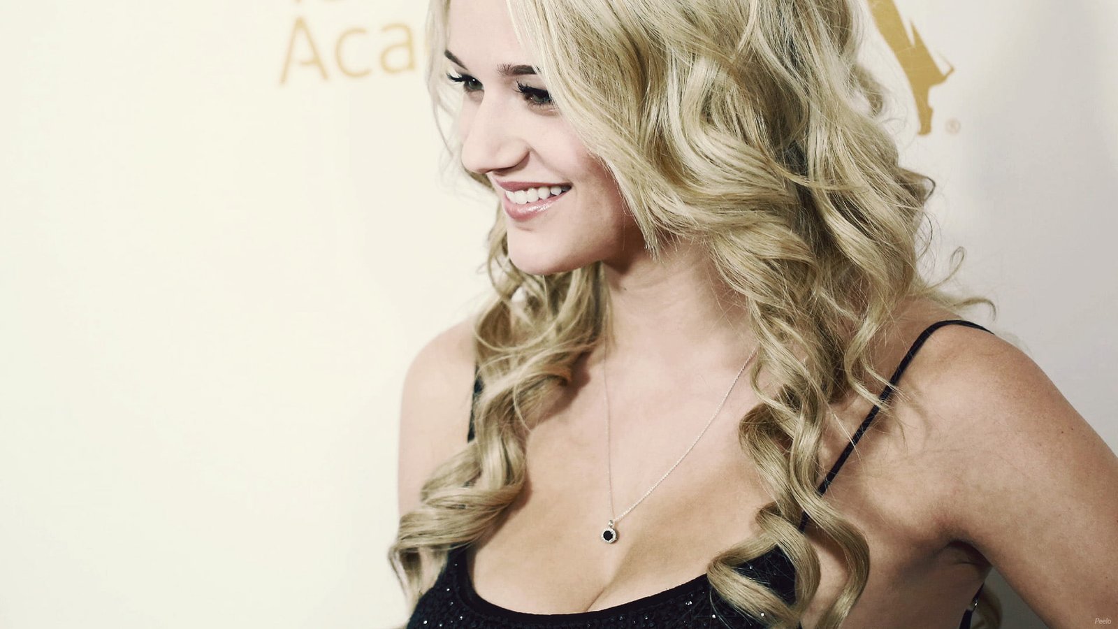 Actresses Hunter King
