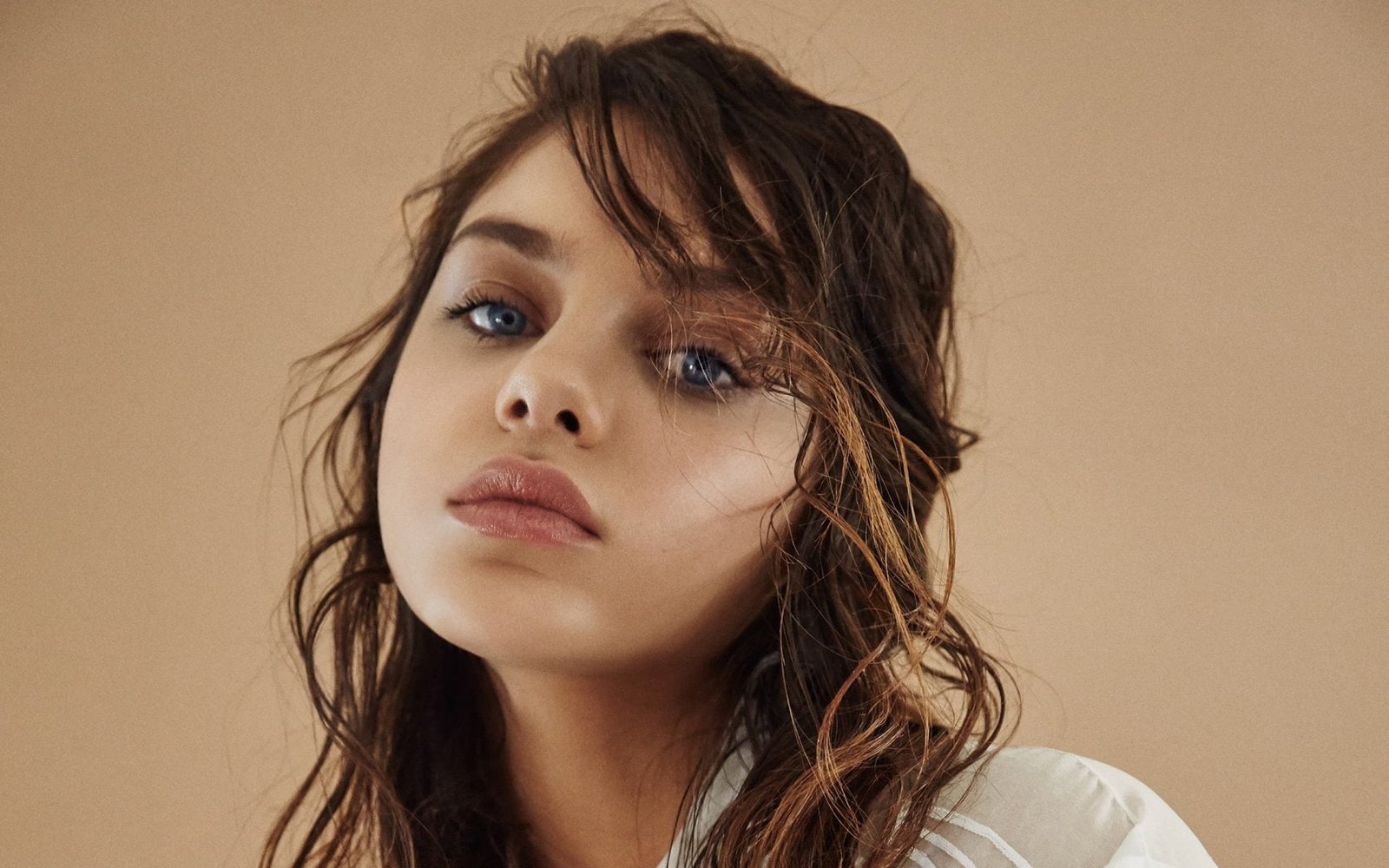 Actresses Odeya Rush Blue Eyes Brunette Face