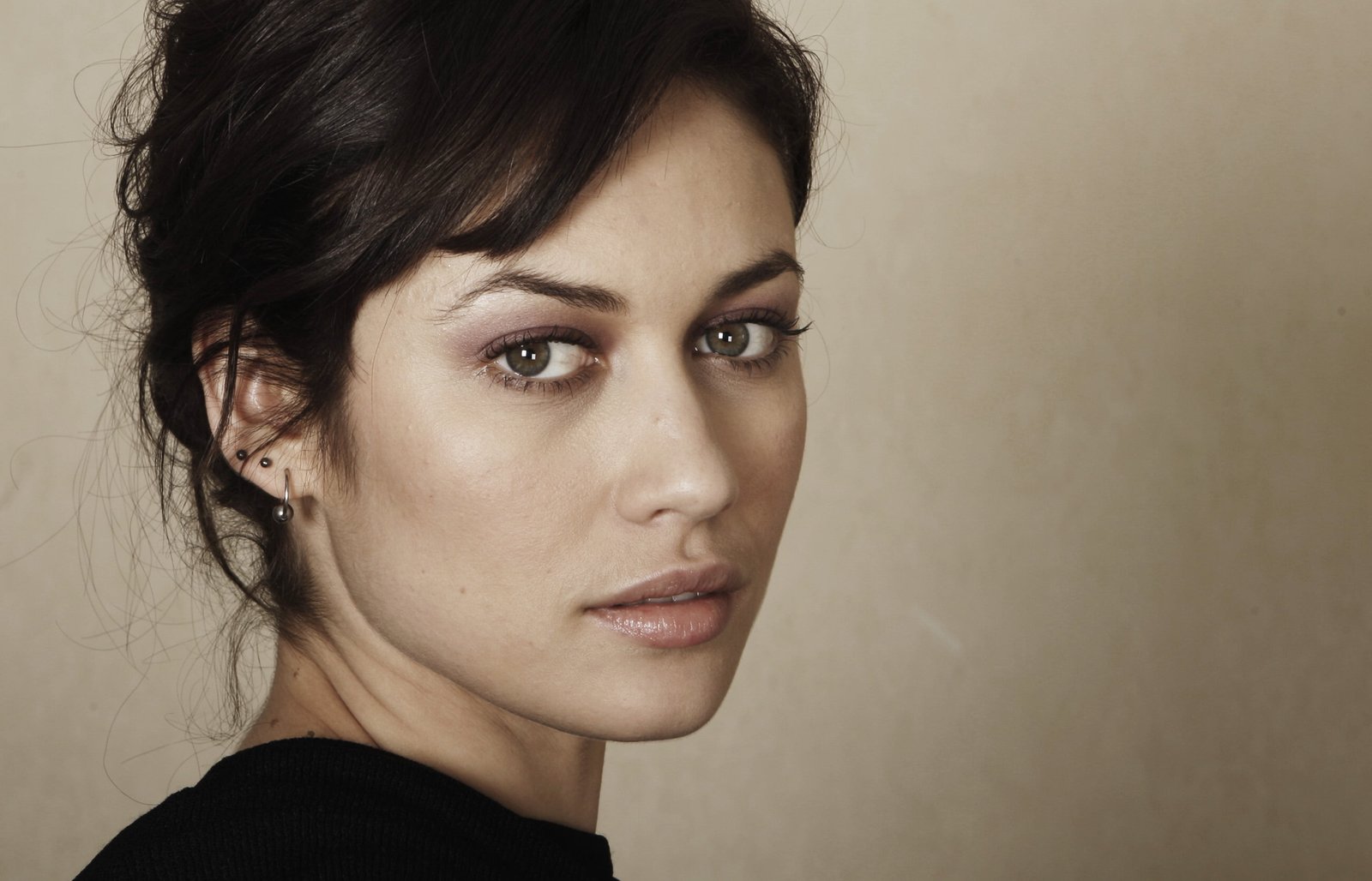 Actresses Olga Kurylenko Black Hair Face French 2k