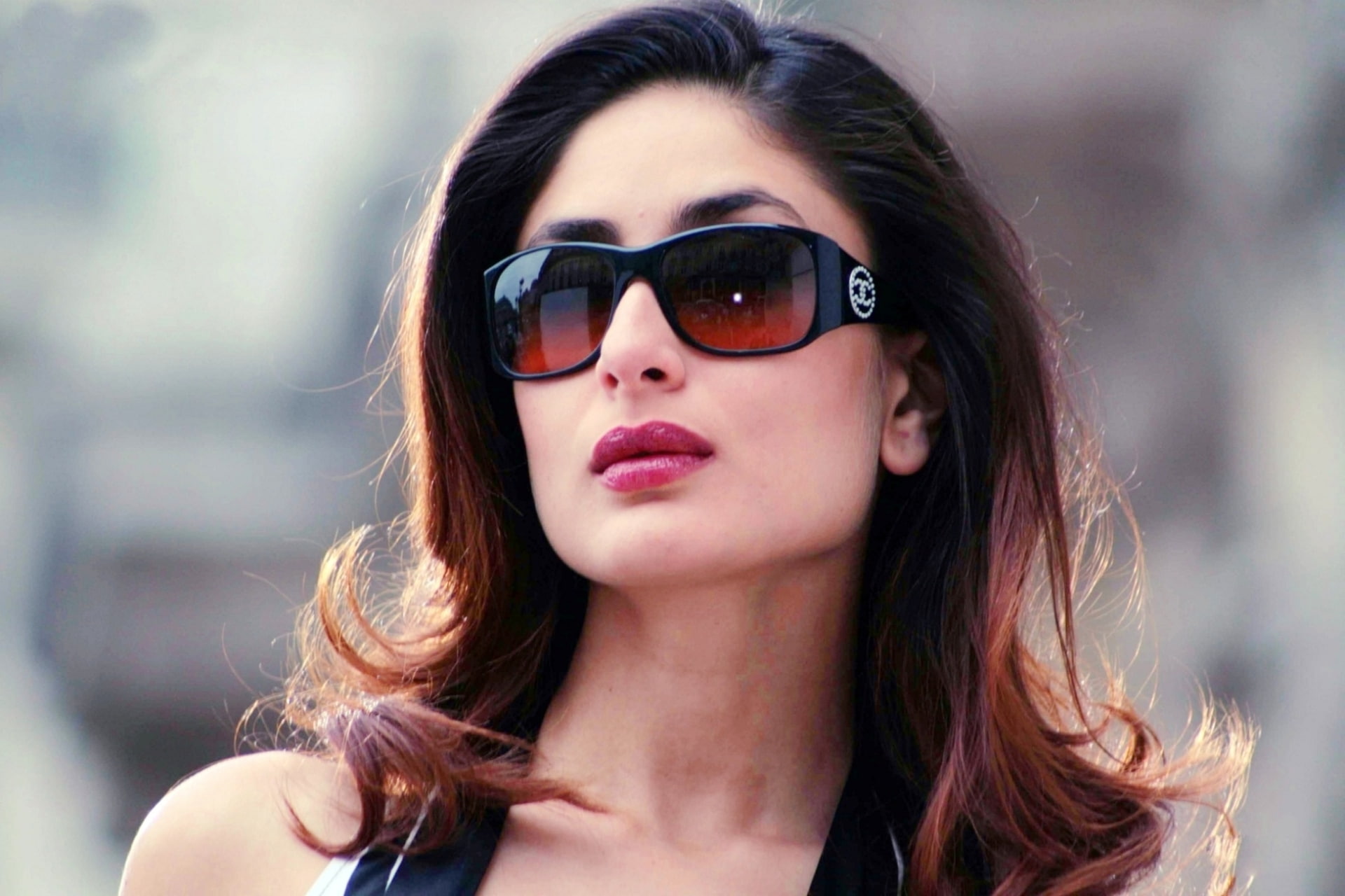 Actresses Kareena Kapoor Bollywood Sunglasses