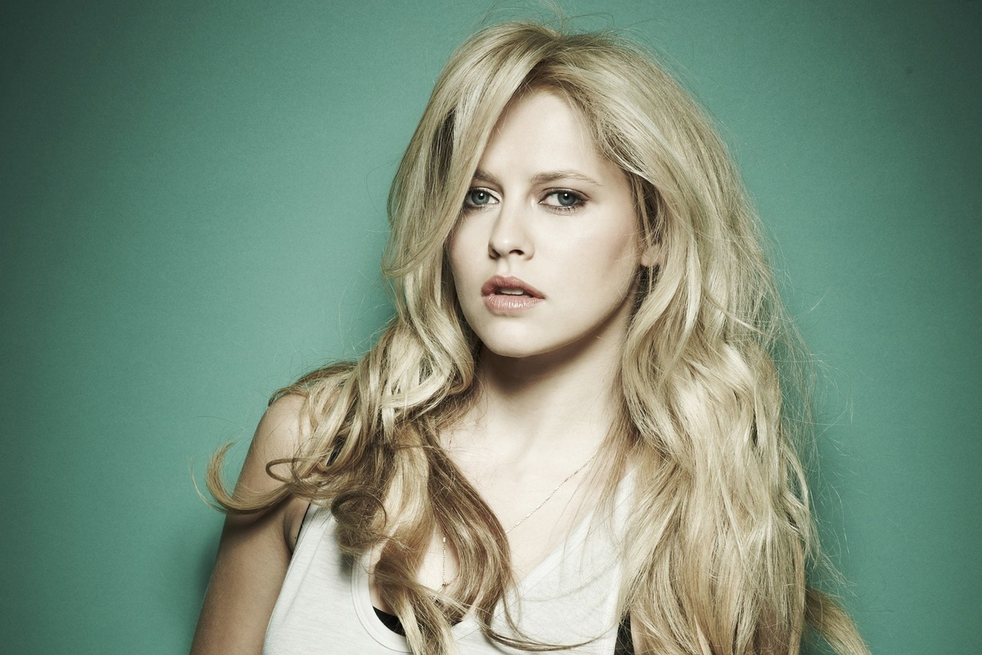 Actresses Teresa Palmer American Blonde Blue Eyes Face