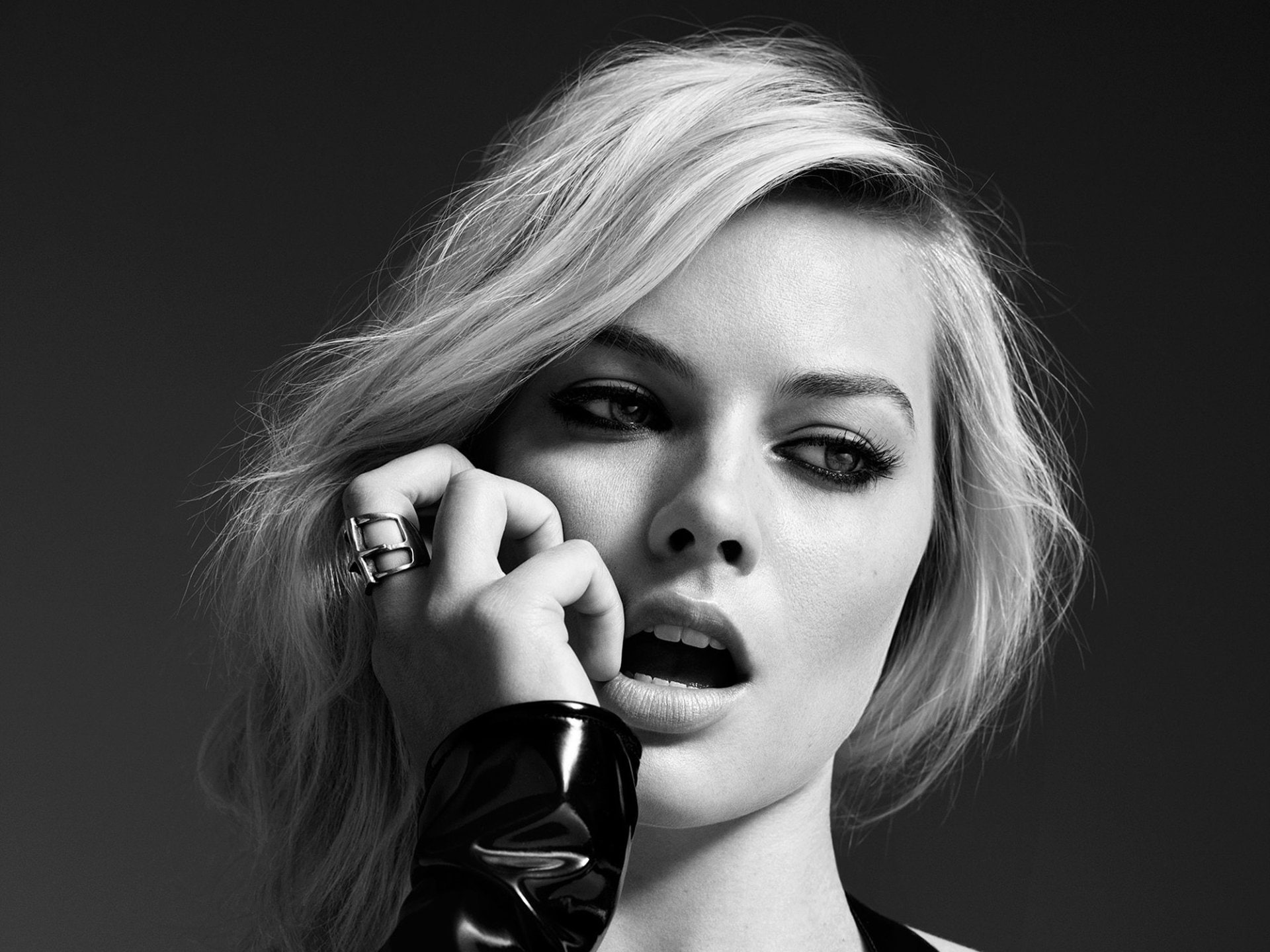 Actresses Margot Robbie Australian Black White