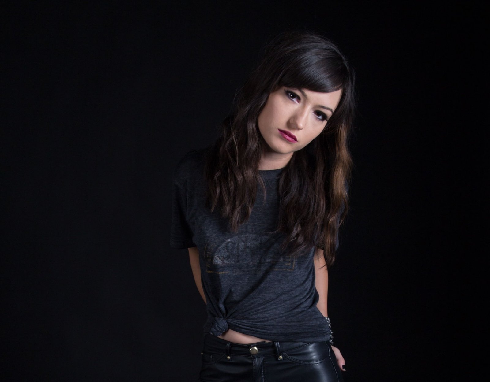 Natasha Negovanlis women actress simple background singer