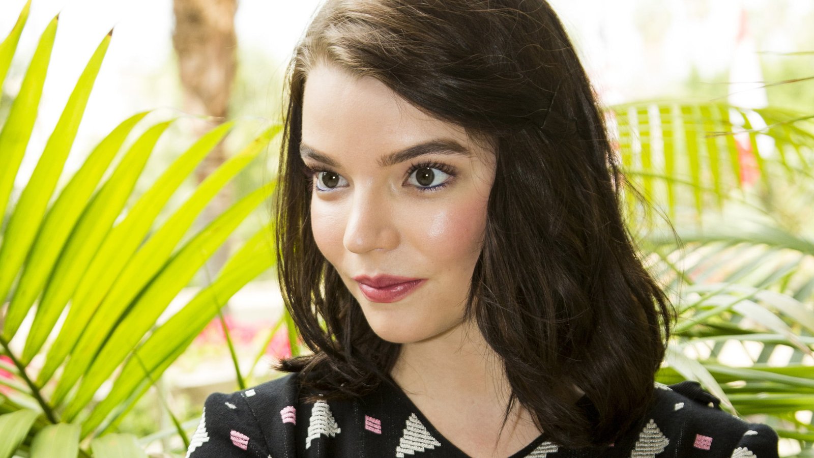 Anya Taylor Joy actress women brunette face 2k