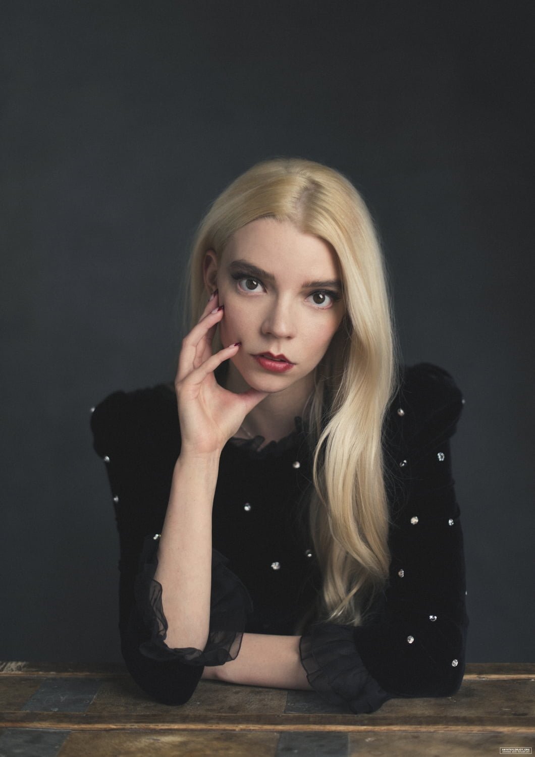 Anya Taylor Joy women actress blonde simple background 91