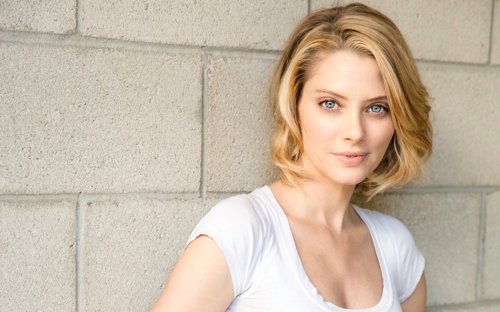 April Bowlby actress women blonde gray eyes portrait one person 2k