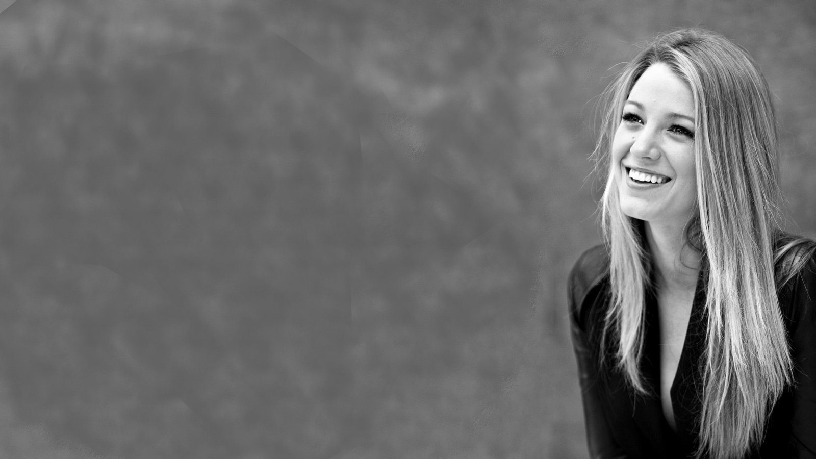 Blake Lively actress monochrome smiling long hair women 2k
