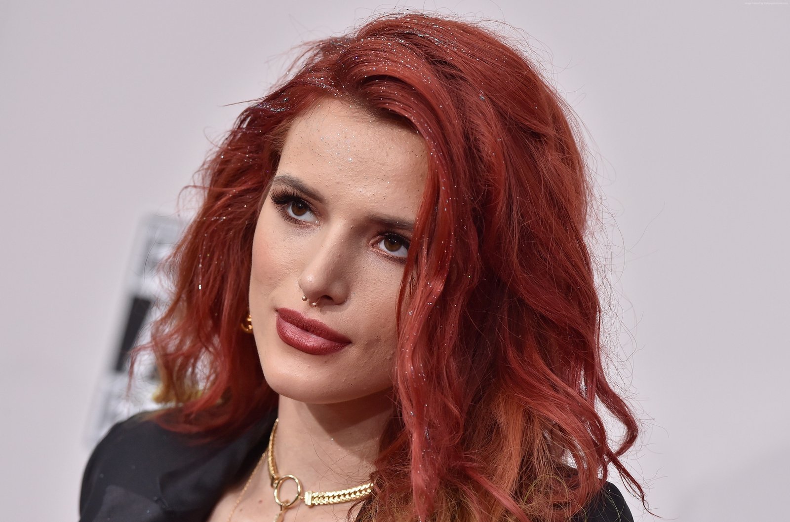 book Bella Thorne pink dress flowers Actress red hair 2k 4k
