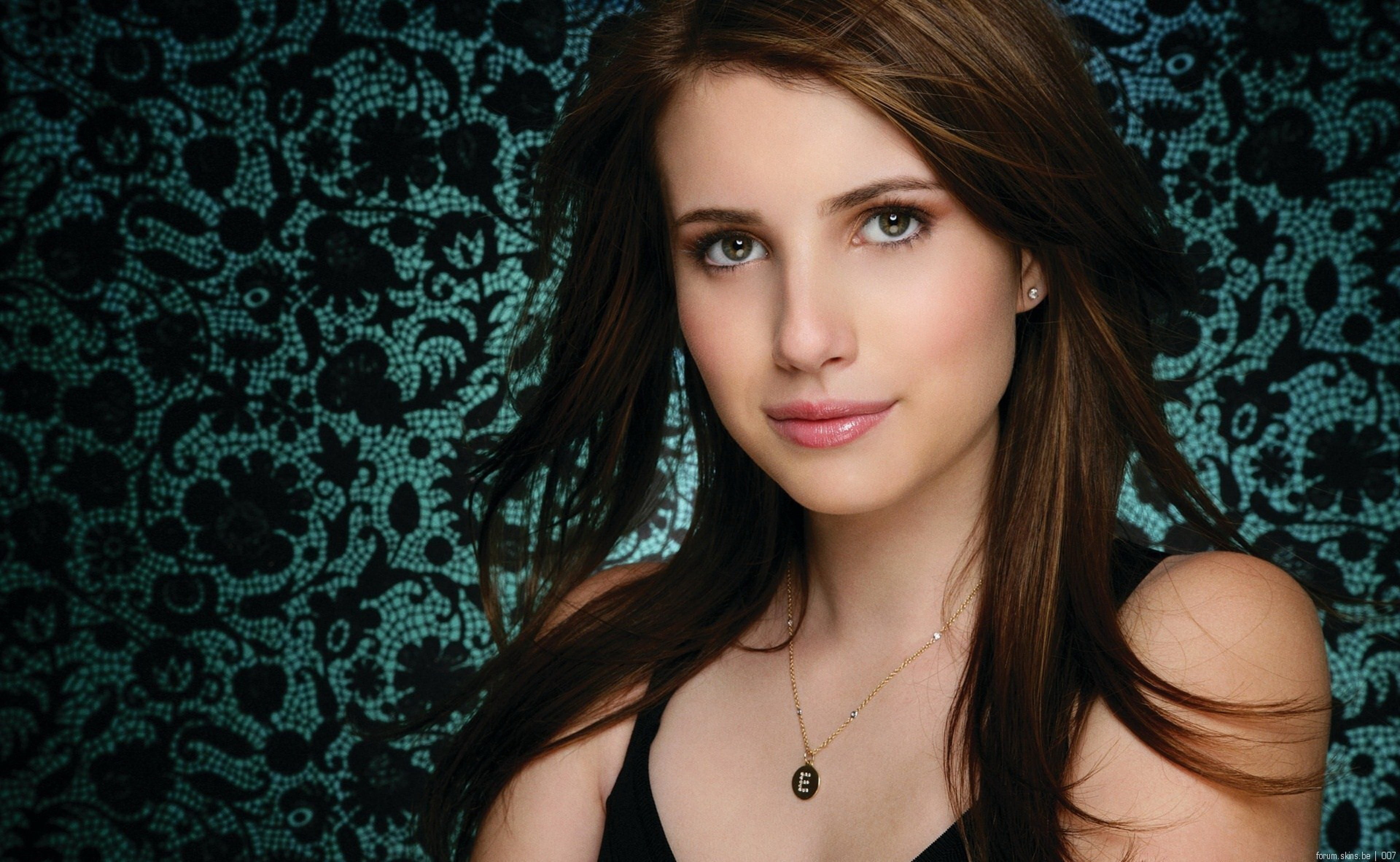 Emma Roberts women brunette actress necklace face beauty 2k
