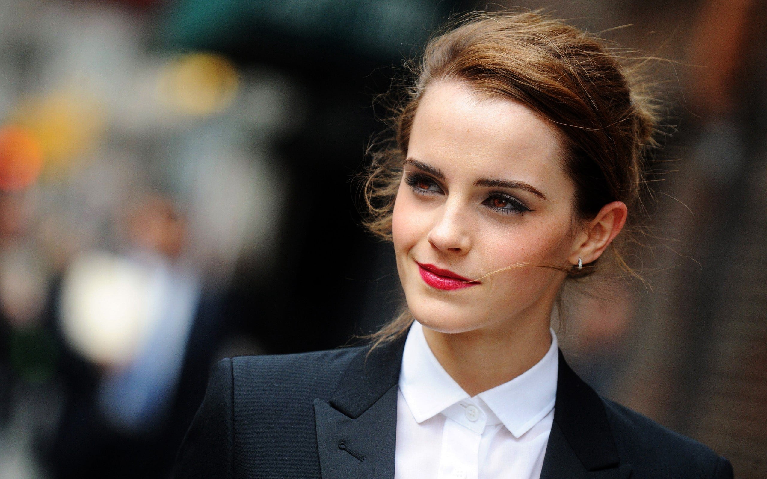 Emma Watson actress smile face make up women business people 45 2k