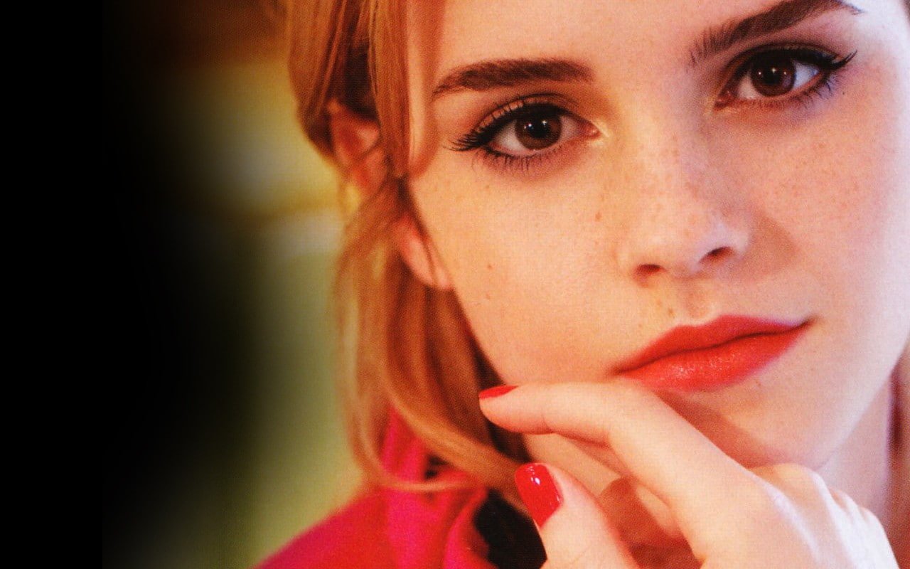 Emma Watson face actress women model celebrity painted nails