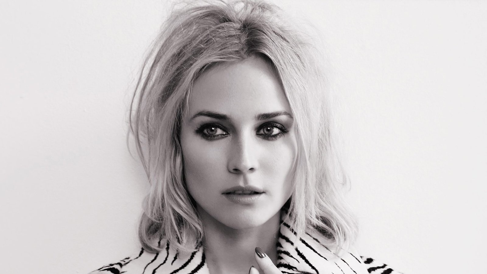 face closeup blonde monochrome Diane Kruger actress celebrity